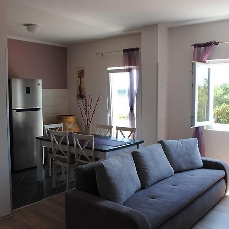 Ante Carov Apartment Verunić エクステリア 写真