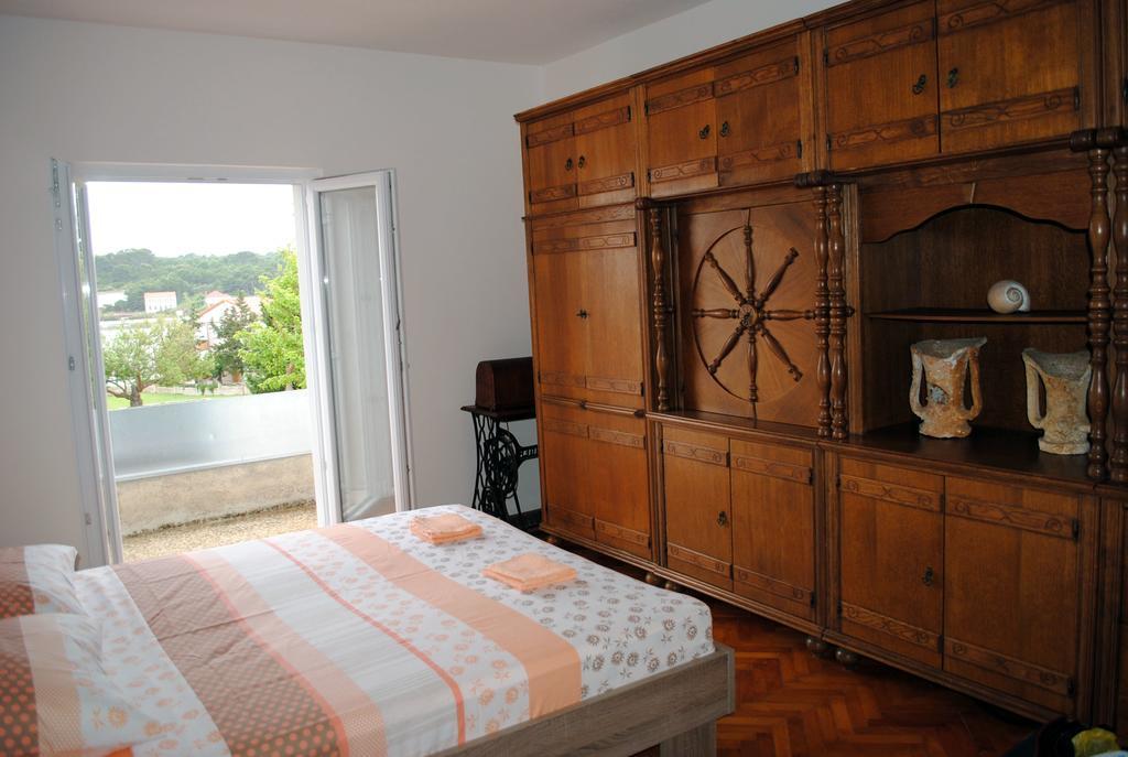 Ante Carov Apartment Verunić エクステリア 写真